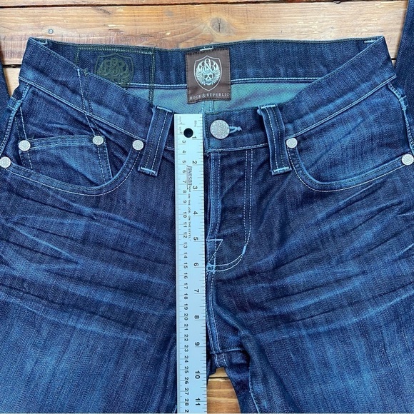 ROCK & Republic dark blue Henlee  jeans with a button fly skull head rock biker - Picture 12 of 15